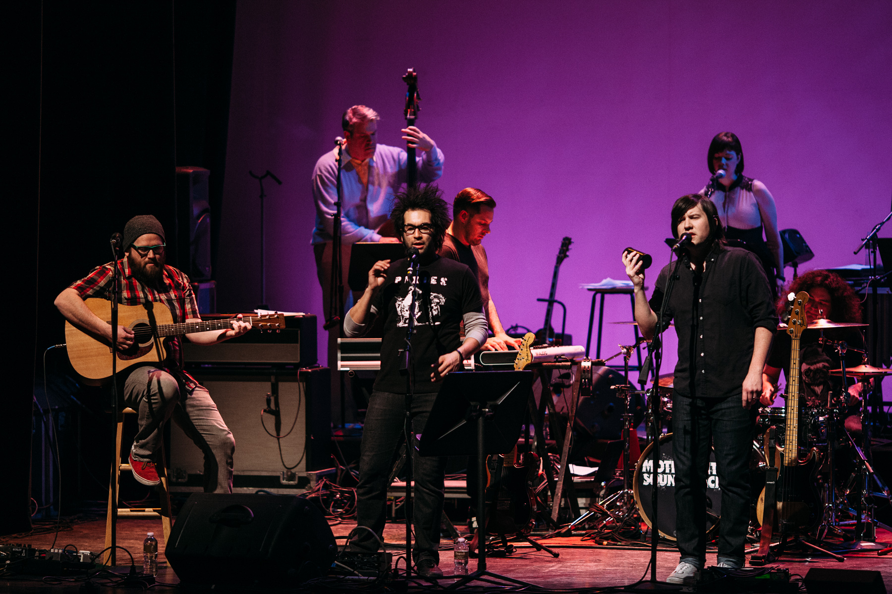 Motion_City_Soundtrack_And_Steven_Yeun_Perform_On_Wits_054.JPG