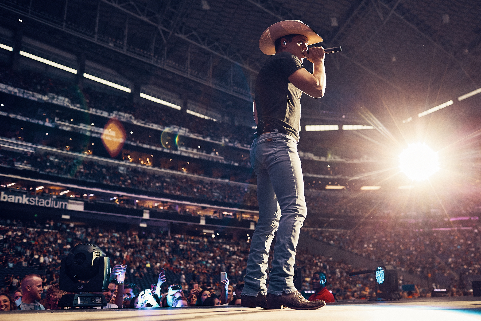 First_Concert_Dustin_Lynch_at_006US_Bank_Stadium_Minneapolis_Minnesota_Photography_By_Joe_Lemke_.JPG