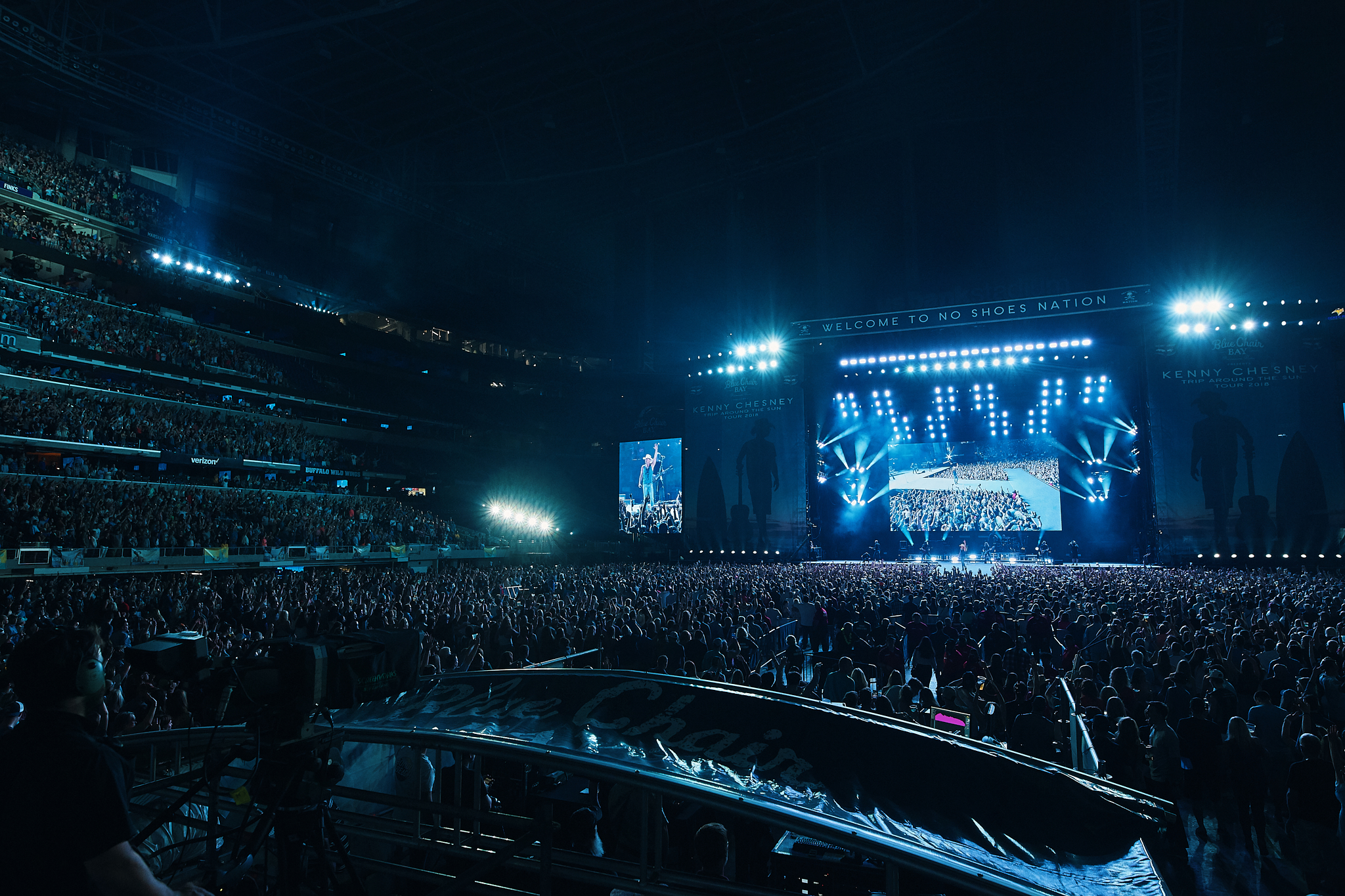 Kenny_Chesney_At_US_Bank_Stadium_On_05-05-2018_Photo_By_Joe_Lemke_017.jpg