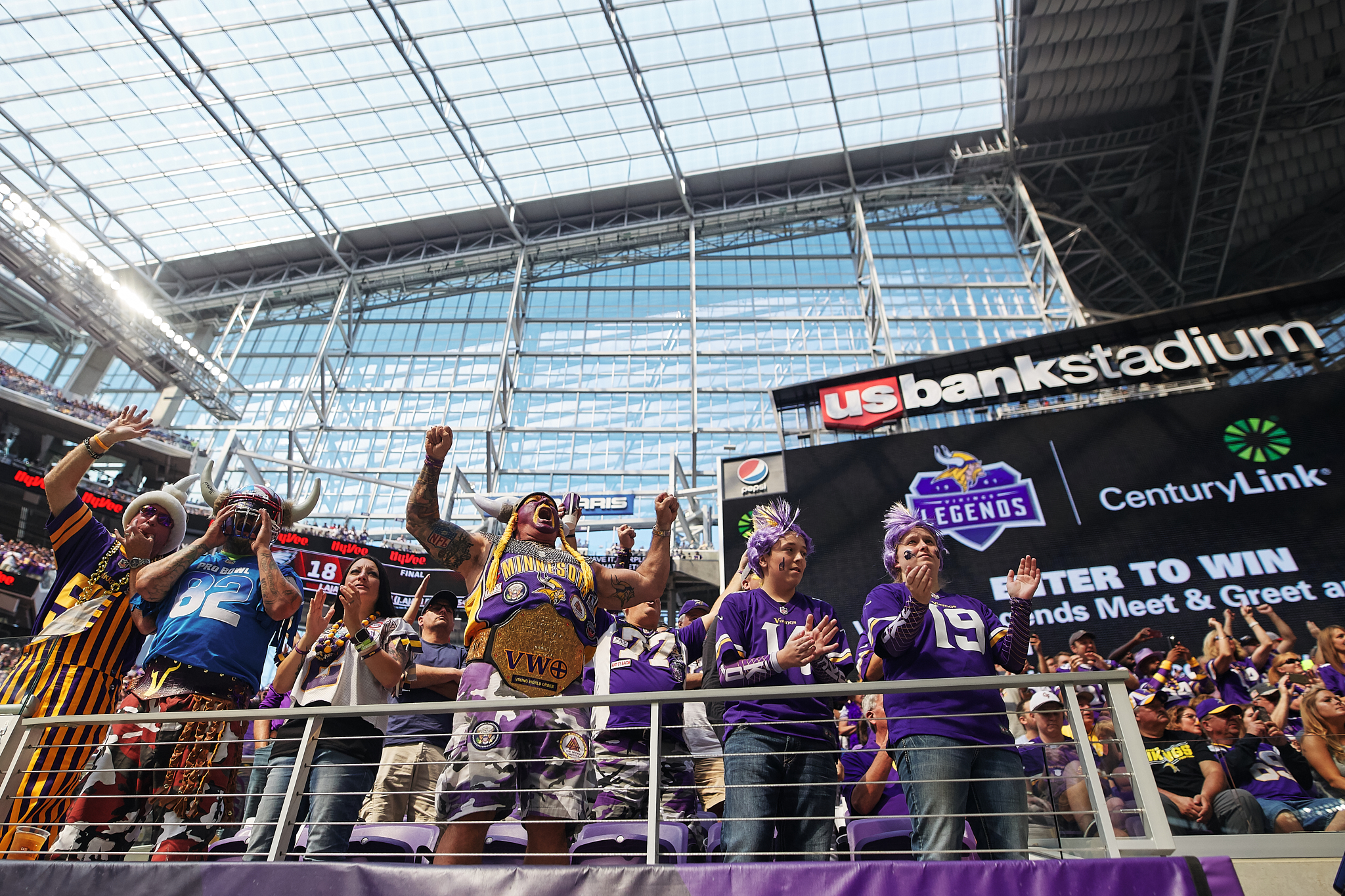 Minnesota_Vikings_Game_US_Bank_Stadium_Minneapolis_Minnesota_Photography_By_Joe_Lemke_053.JPG