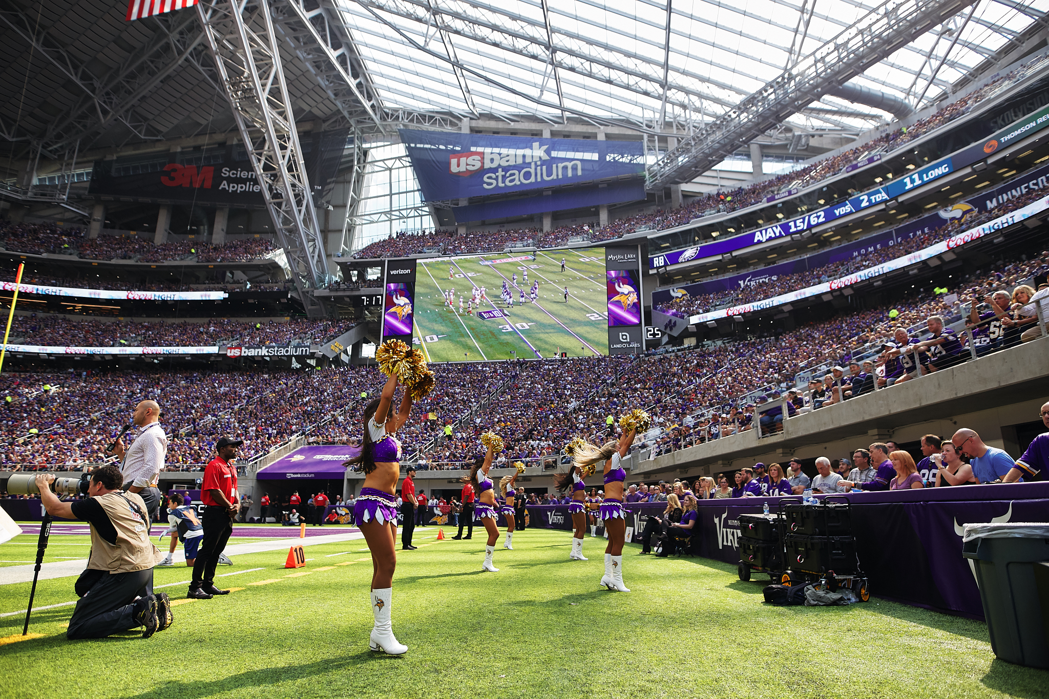 Minnesota_Vikings_Game_US_Bank_Stadium_Minneapolis_Minnesota_Photography_By_Joe_Lemke_054.JPG