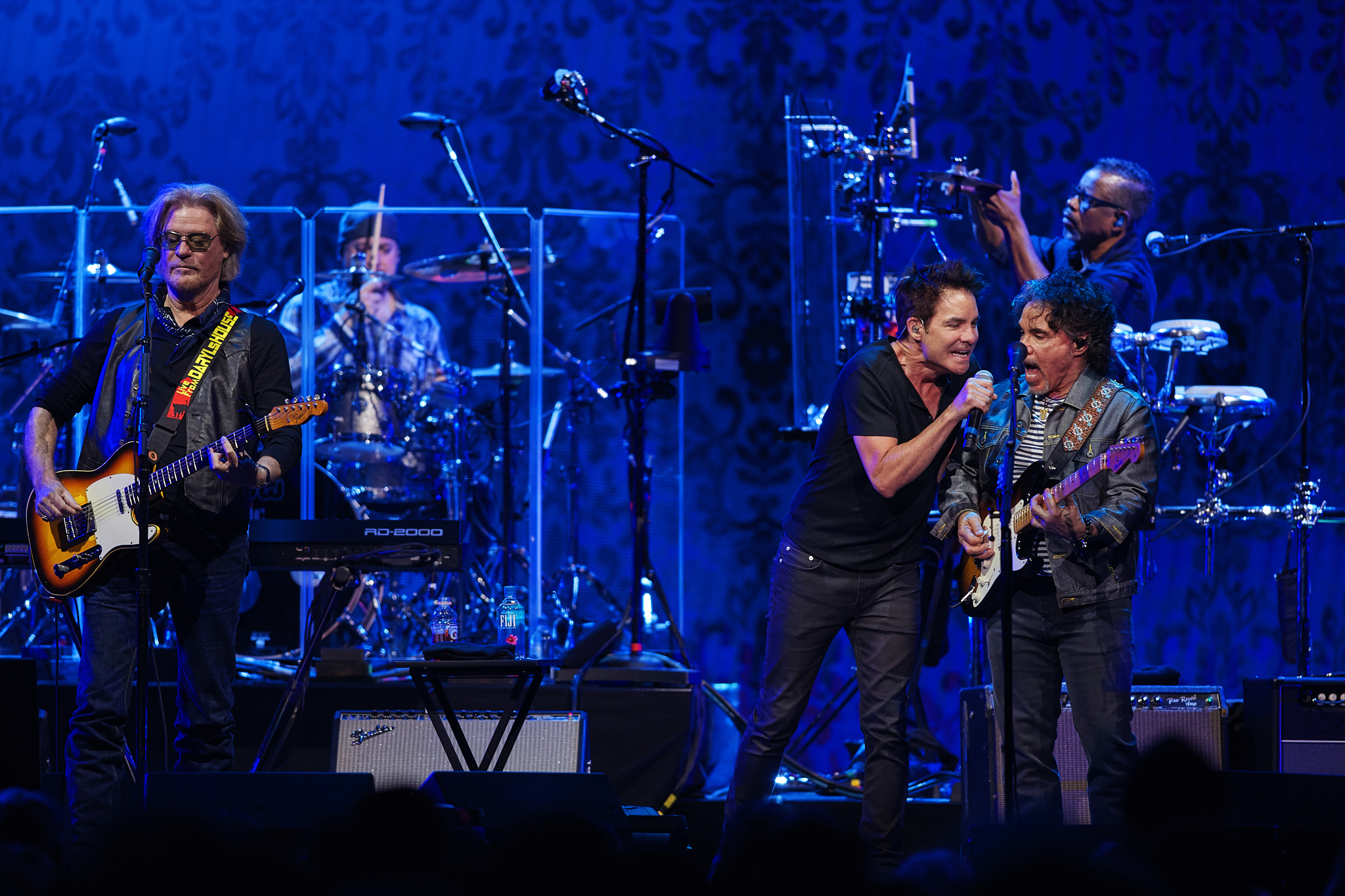 Hall_And_Oats_With_Patrick Monahan_At_Xcel_Energy_Center_05-16-2018_Photo_By_Joe_Lemke_009.jpg