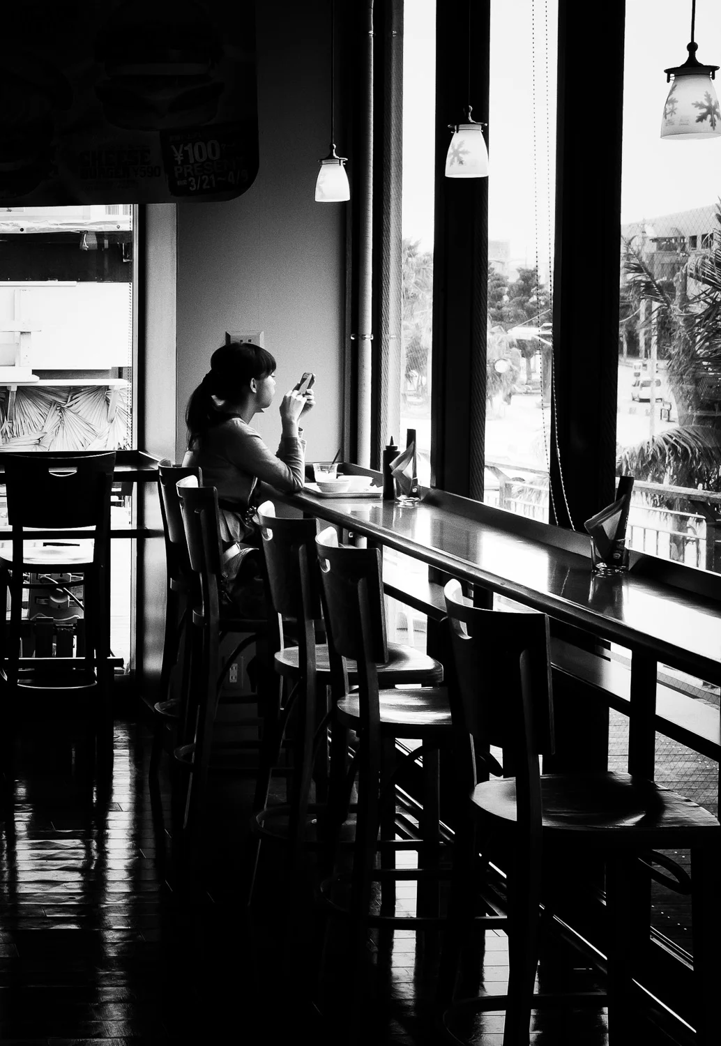 GirlInCafe_20120405_002.jpg