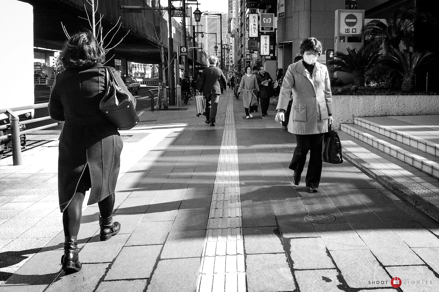 Roppongi, Tokyo. Apple iPhone 6 Plus ISO32, f/2.2, 1/340 sec. Edited with Lightroom Mobile.