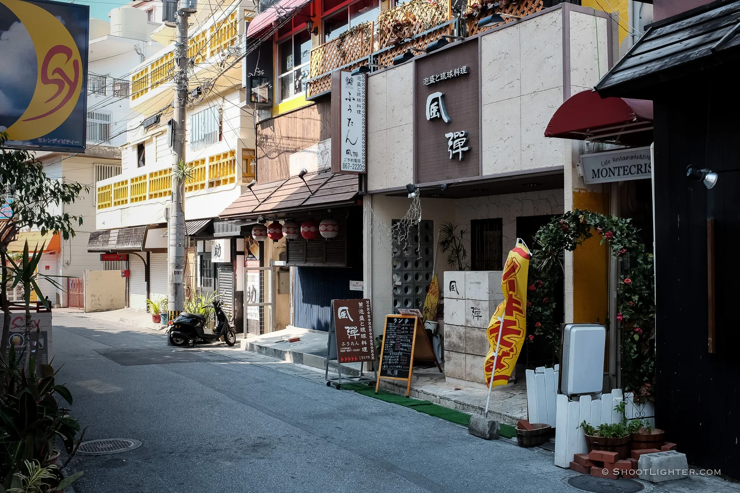 Naha, Okinawa Japan - Fuji x100T, ISO 400, f/5.6, 1/950 sec. Edited in Lightroom 6.