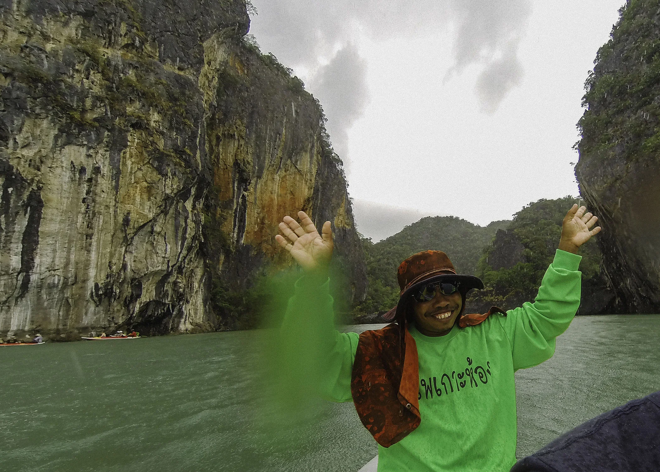 Great job dude... well worth your 100 Baht.. sorry if I was cursing you about my camera battery dying...