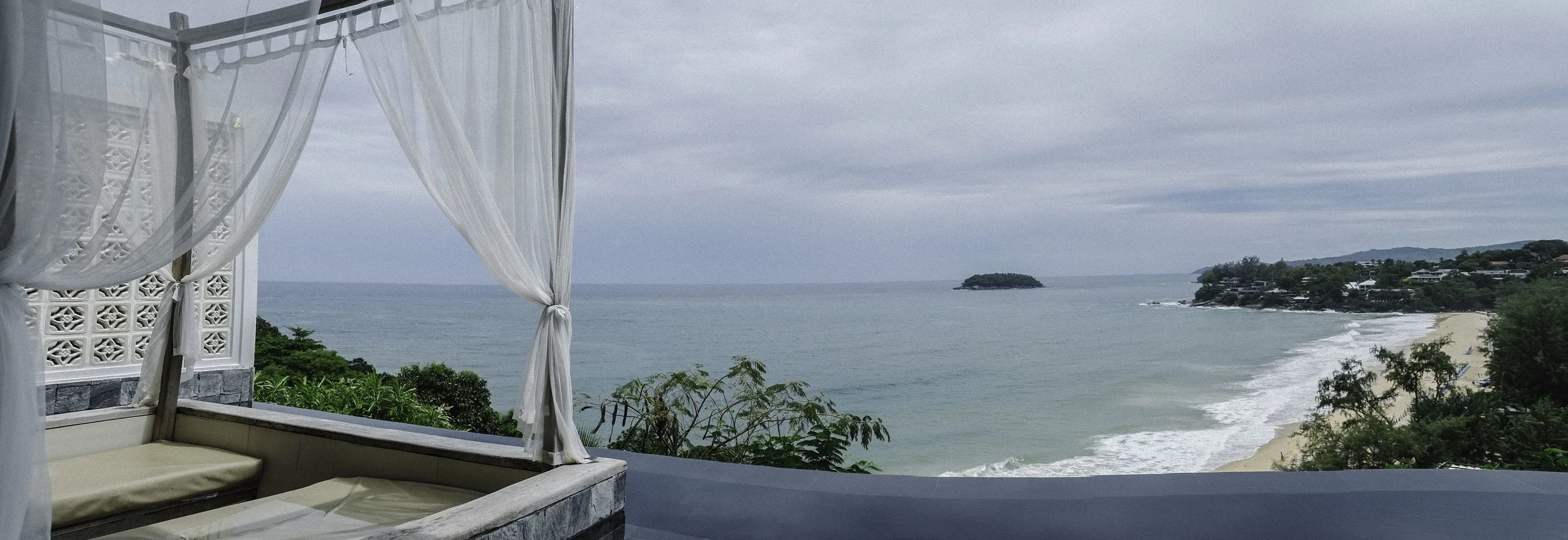 The picture does no justice and even the crummy weather can not make this view look bad