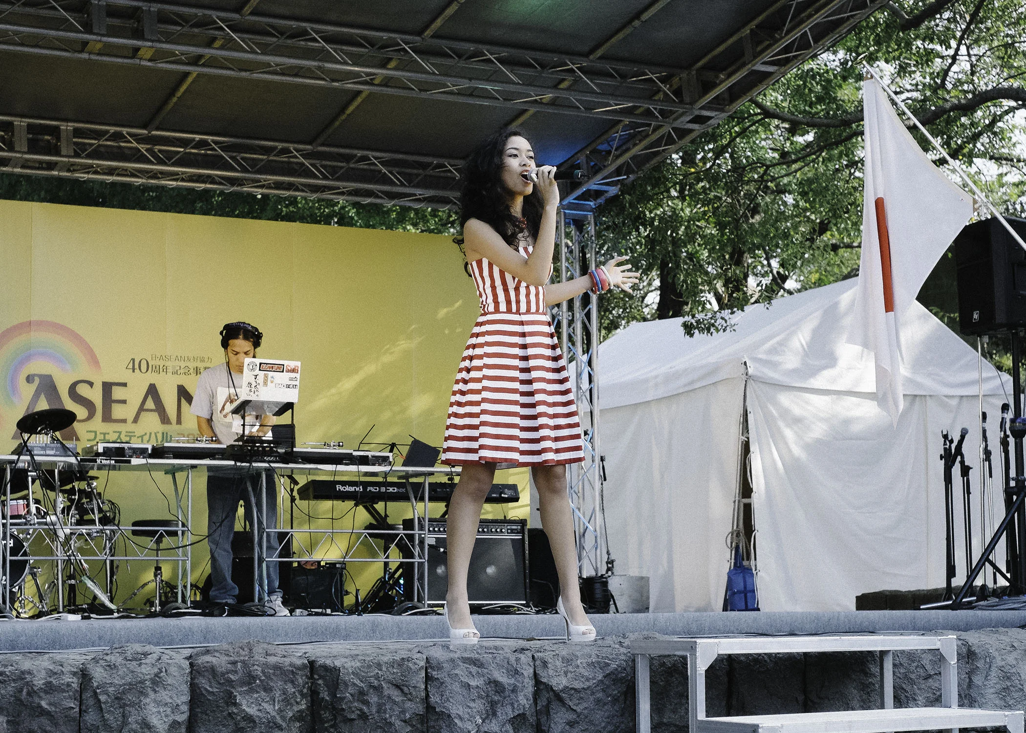 Yokohama local market/festival.. she is singing Beyonce here... from memory