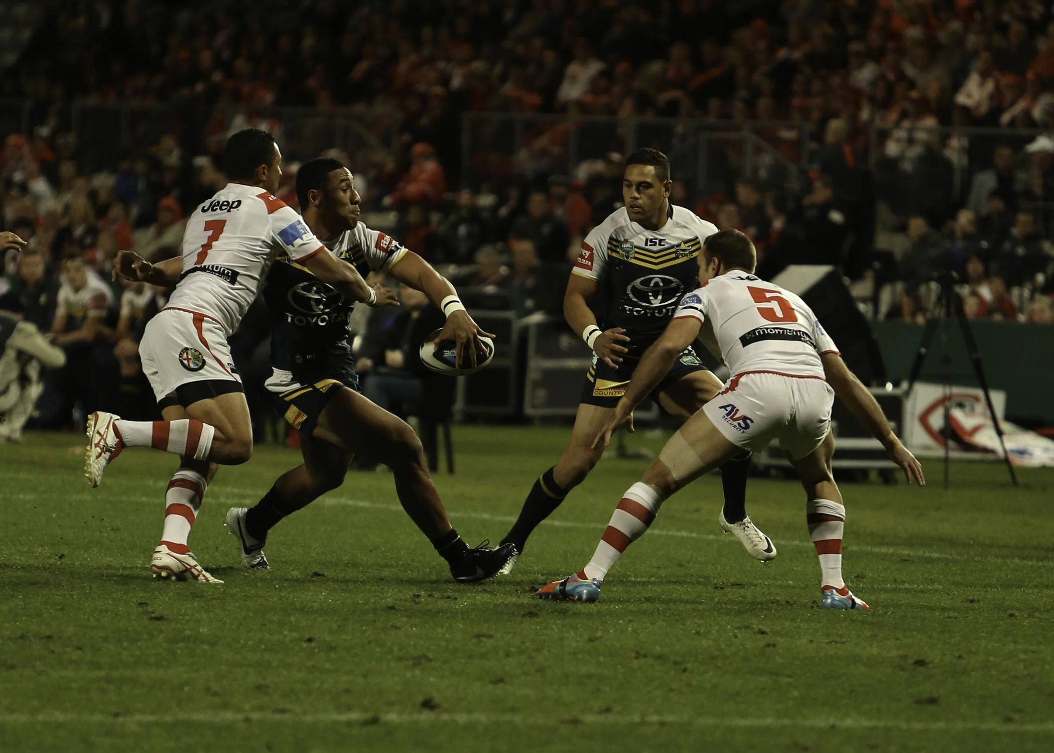 The Cowboy's sending big mew recruit Tatau Moga down the right side for the Dragons. Marshall and NIghtingale hada hard time of it in the early stages of the game