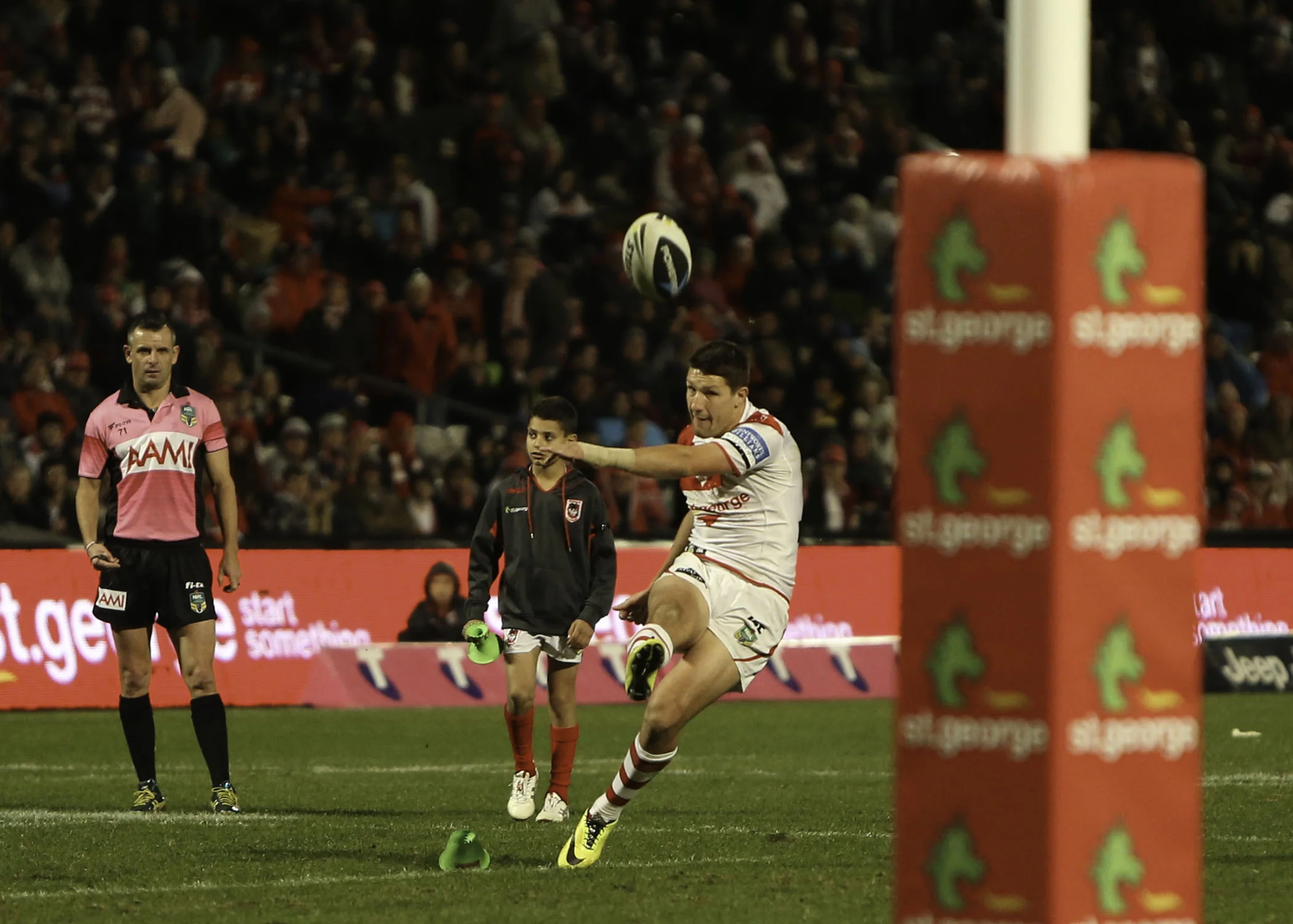 Make that 20 all as Widdop pilots a simple one through the goals.