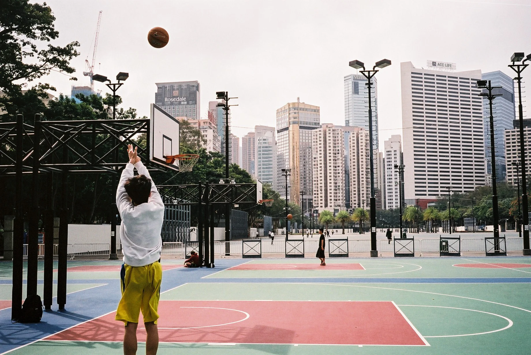 Shooting alone - Victoria Park, Causeway Bay, Hong Kong  Fuji Superior X-tra 400, Leica M6 with Voigtlander Wide Angle Color-Skopar Pan 35mm f/2.5-M (PII)