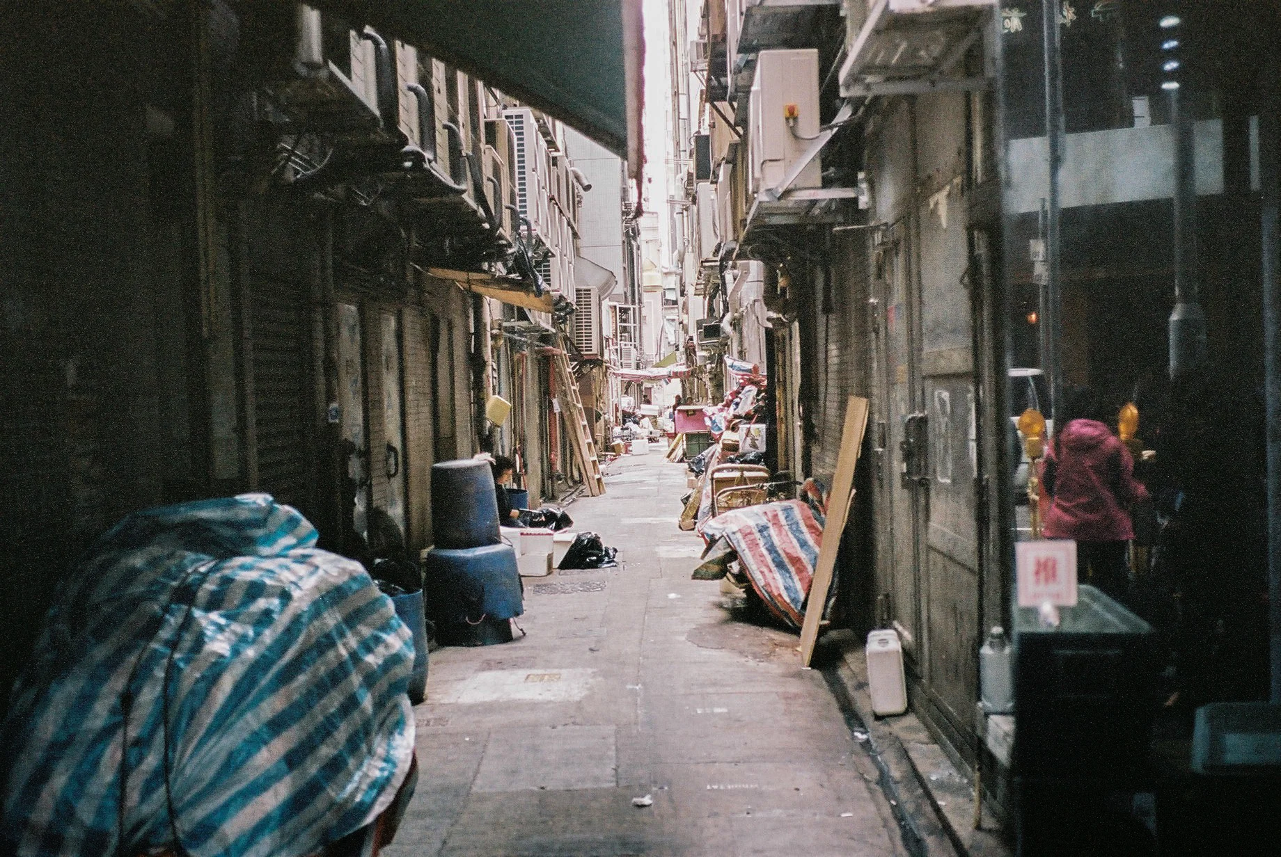 I wonder if I can find my A+++ class fake Rolex in here? One of the many alley ways in HK  Kodak Portra 400, Leica M6 with Voigtlander Wide Angle Color-Skopar Pan 35mm f/2.5-M (PII)