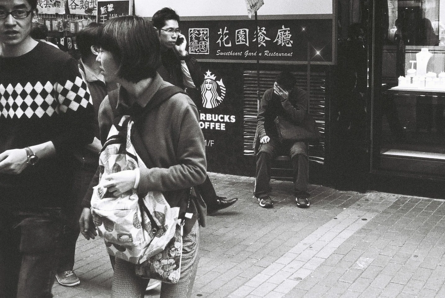 By no means is life easy in Hong Kong  Kodak 400TX, Leica M6 with Voigtlander Wide Angle Color-Skopar Pan 35mm f/2.5-M (PII)