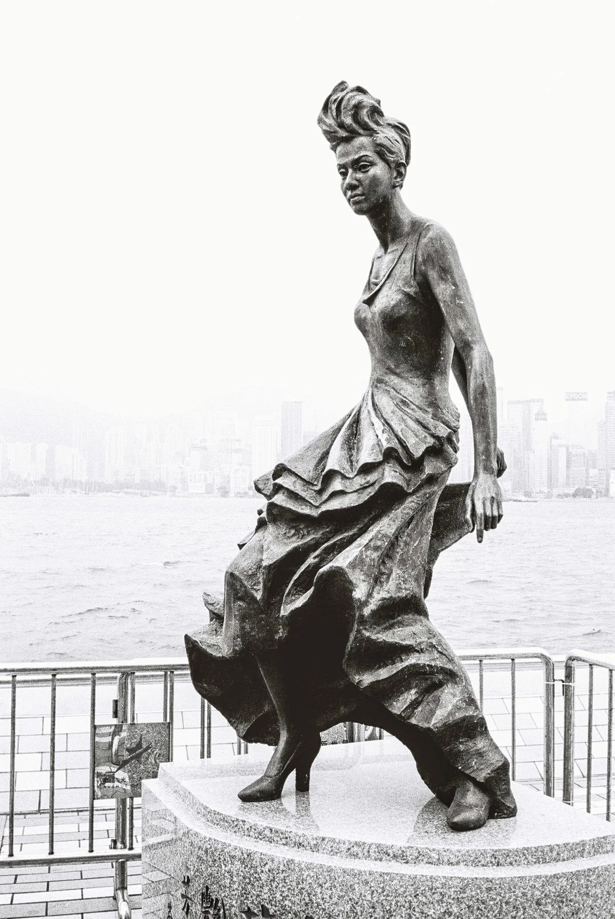 Hong Kong's version of Madonna - Anita Mui   (梅艷芳)   unfortunately passed away at a young 40 years old in 2003  Kodak 400TX, Leica M6 with Voigtlander Wide Angle Color-Skopar Pan 35mm f/2.5-M (PII)