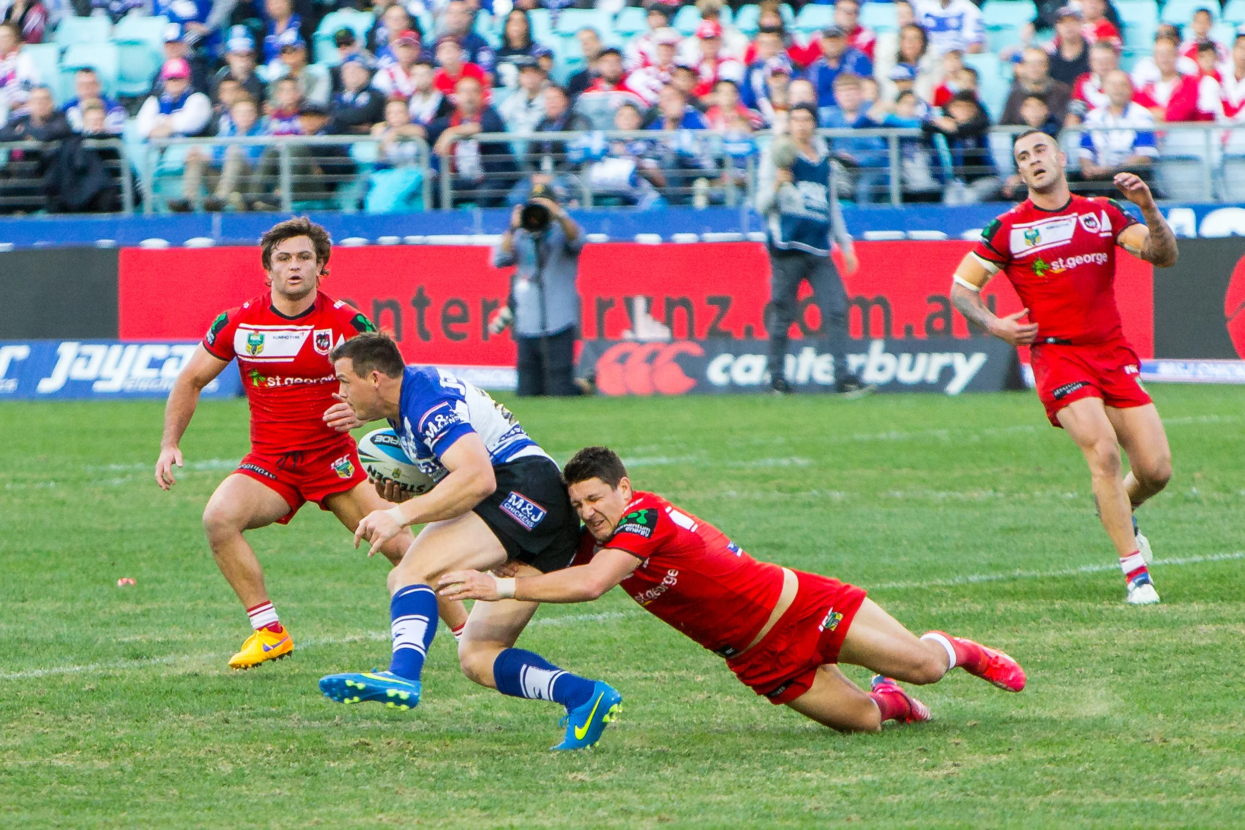 Widdop takes down Brett Morris