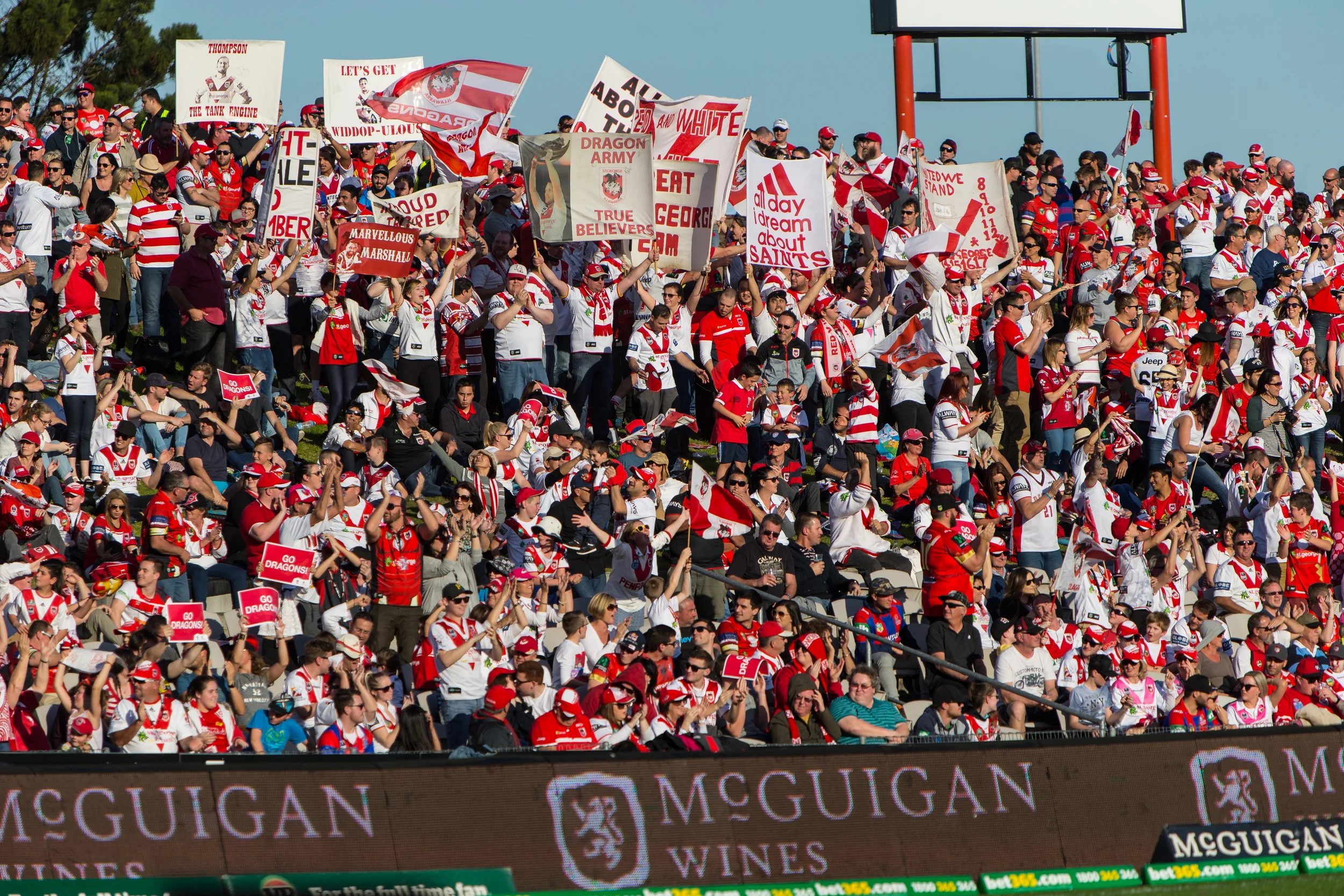 Red and White Army are happy !! It's looking like a good Sunday arvo