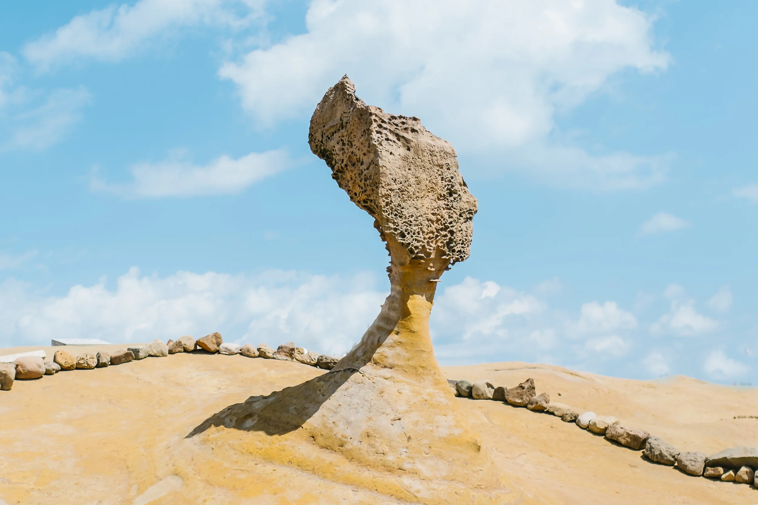 Queen's Head, the wind has naturally blown the sand stone to have a shape of a Queen