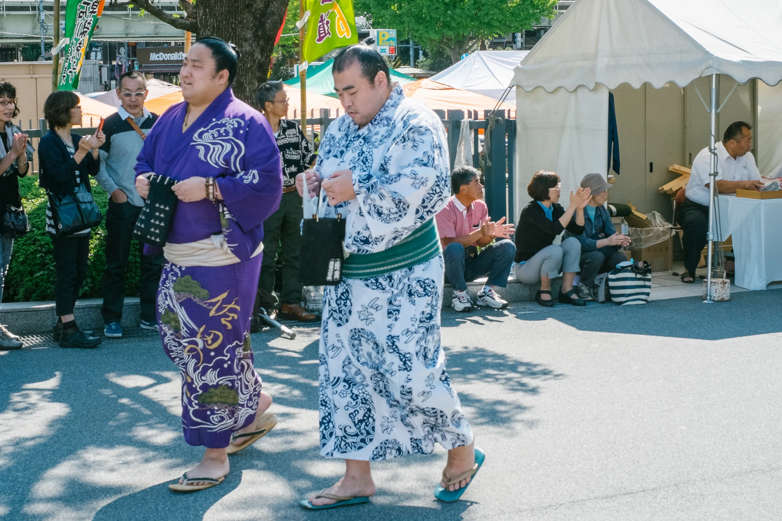 I gather these two are stable mates ?