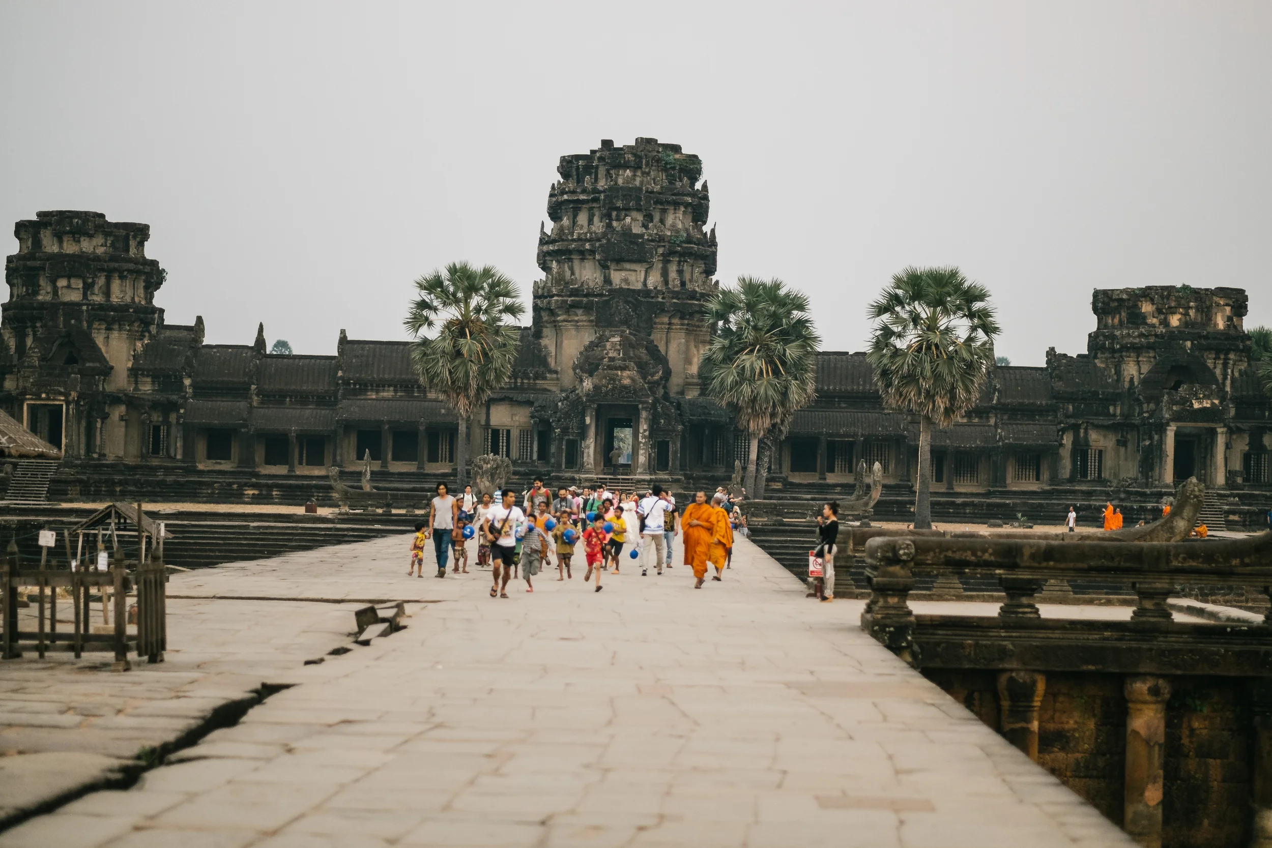 Everyone including the monks have been asked to leave the main gate, so I cannot be that disappointed by being asked to leave. Fuji X-Pro 1, 23mm f/1.4