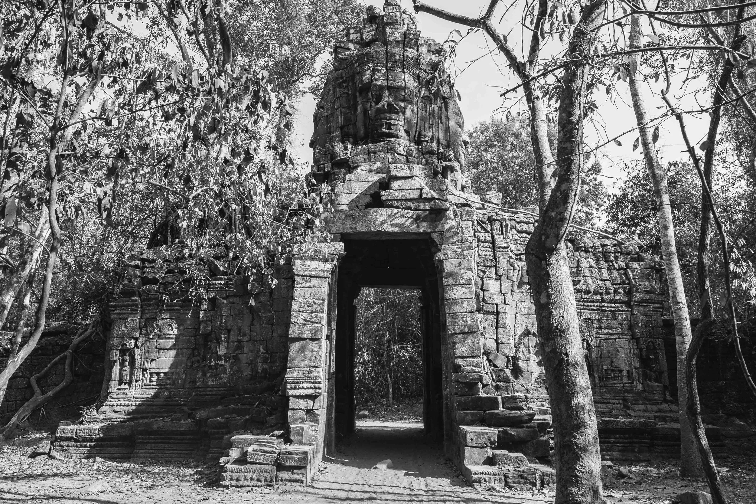 The exiting gate of Ta Prohm.&nbsp;Fuji X-Pro 1, 14mm f/2.8