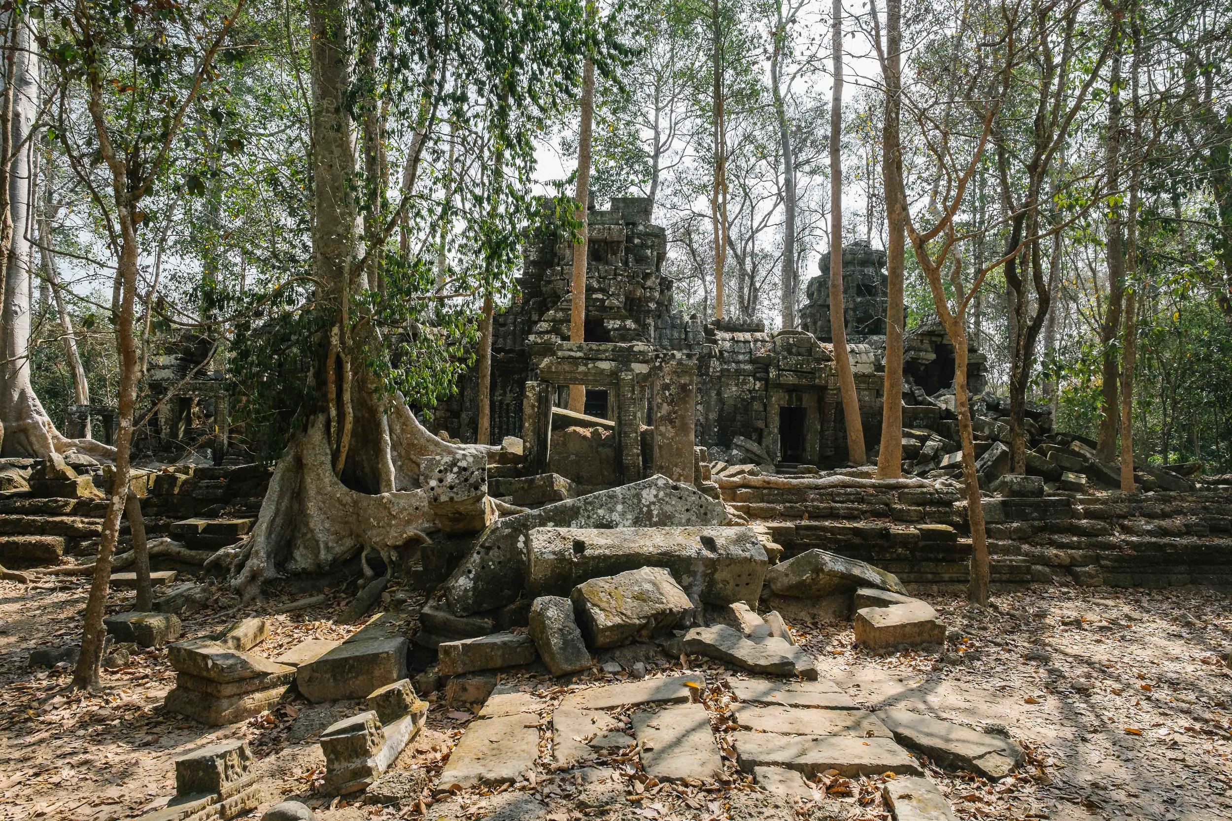 The main gate for Banteay Kdei. You have to wonder how to get in.&nbsp;Fuji X-Pro 1, 14mm f/2.8