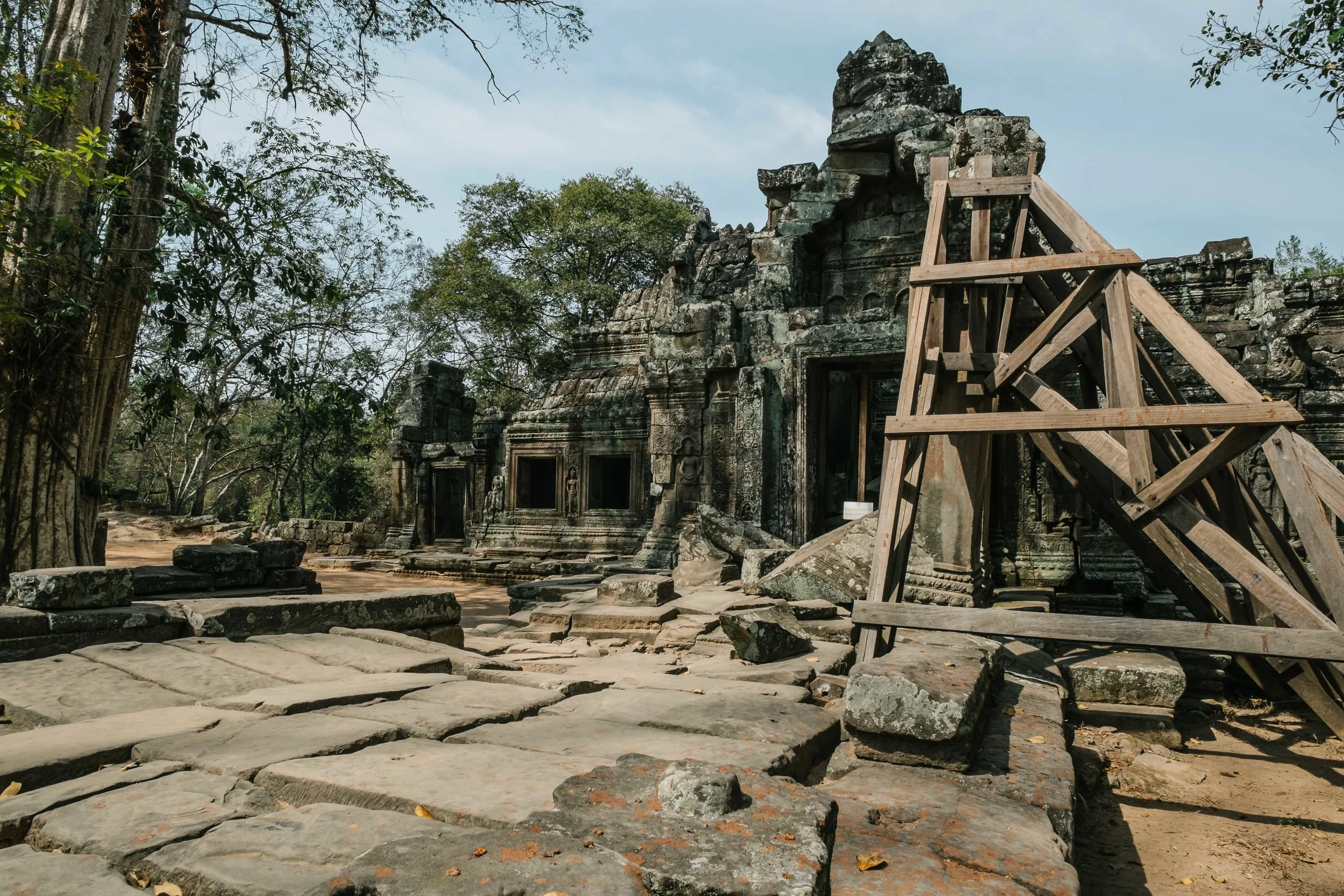 Not everything is structurally sound. Fuji X-Pro 1, 14mm f/2.8&nbsp;