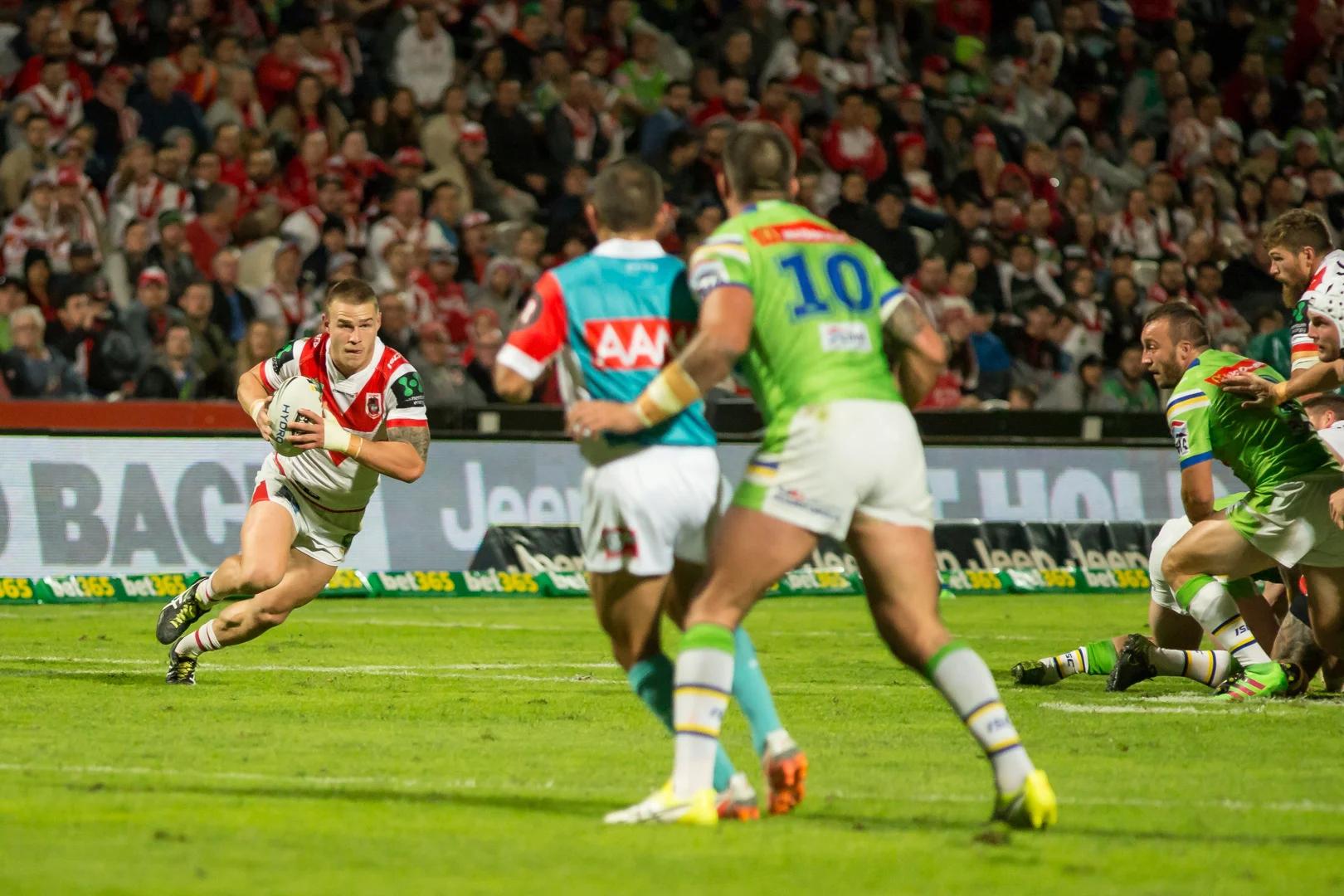Euan Aitken brought his CIty V Country form to tonight's game. Played strong as usual