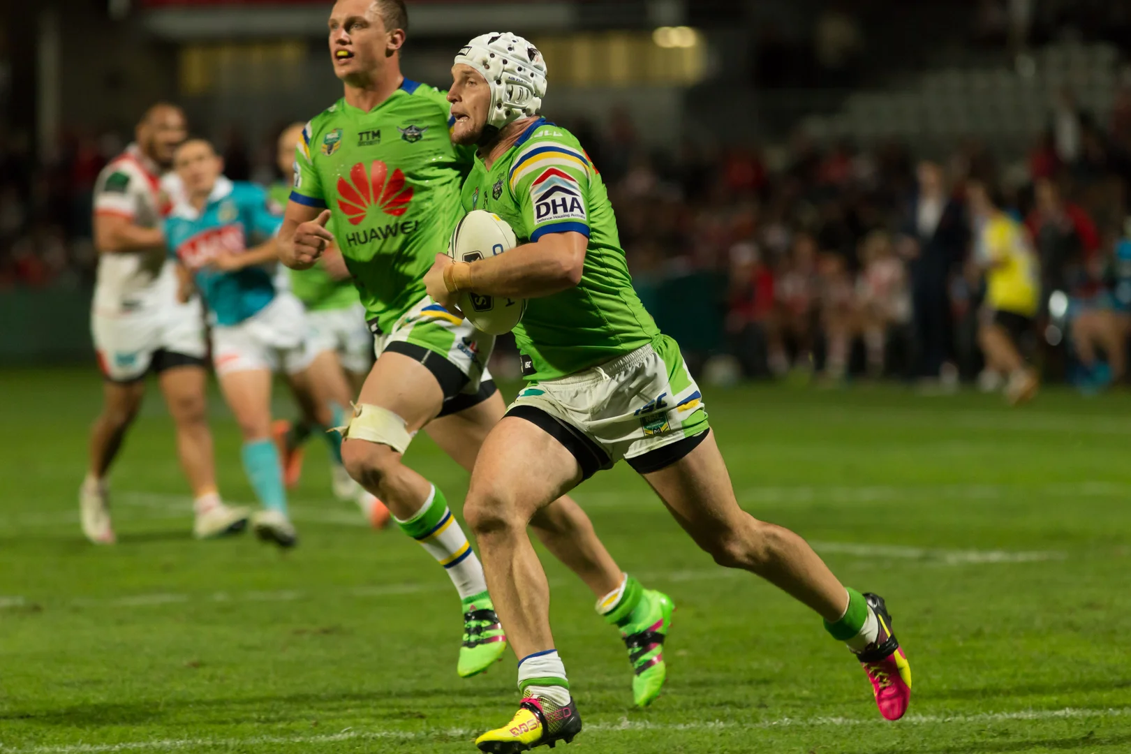 Jarrod Croker makes a short stroll to score a match drawing try ...