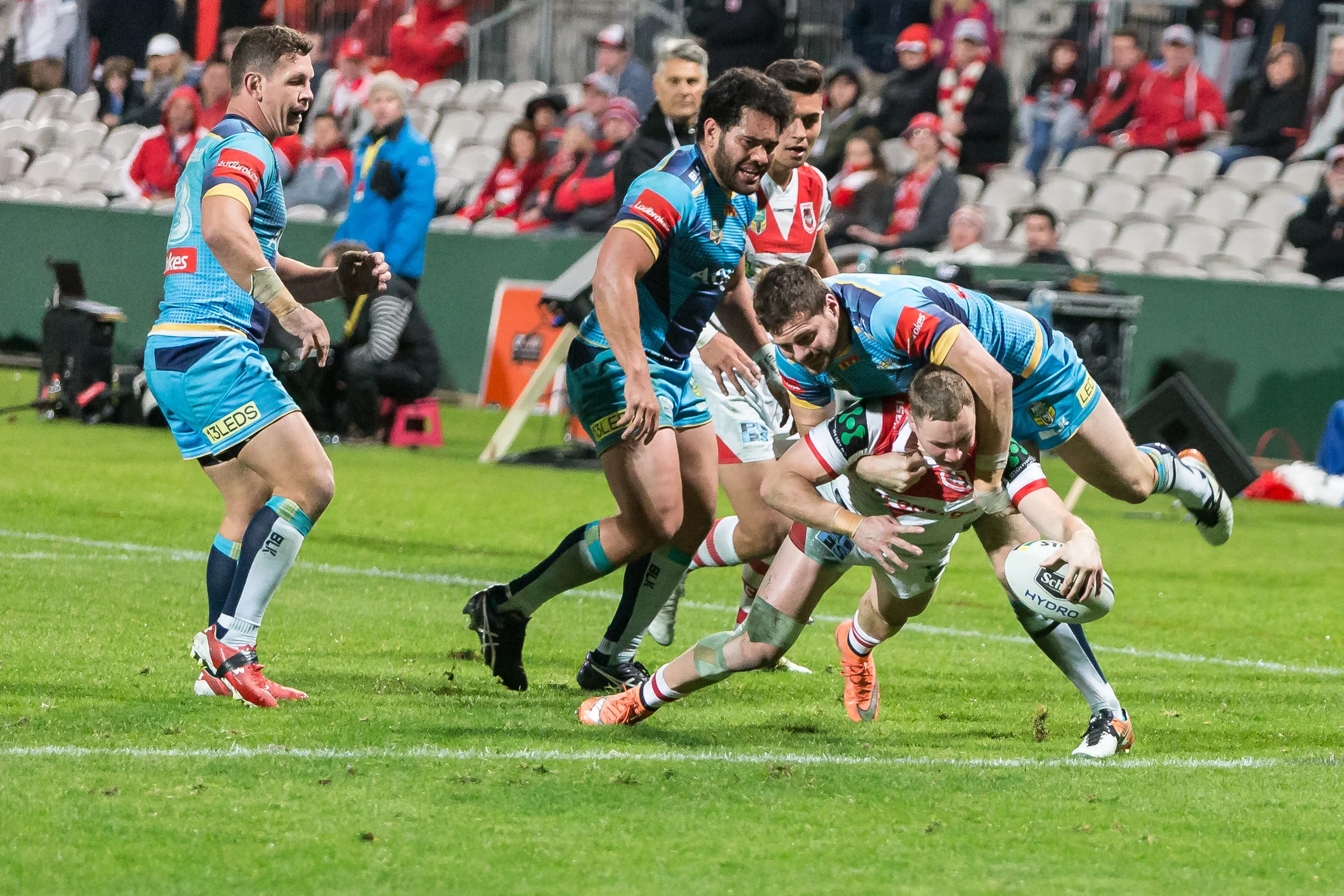 Finally some positive action, Mann step back inside and carries a few to score just before full time