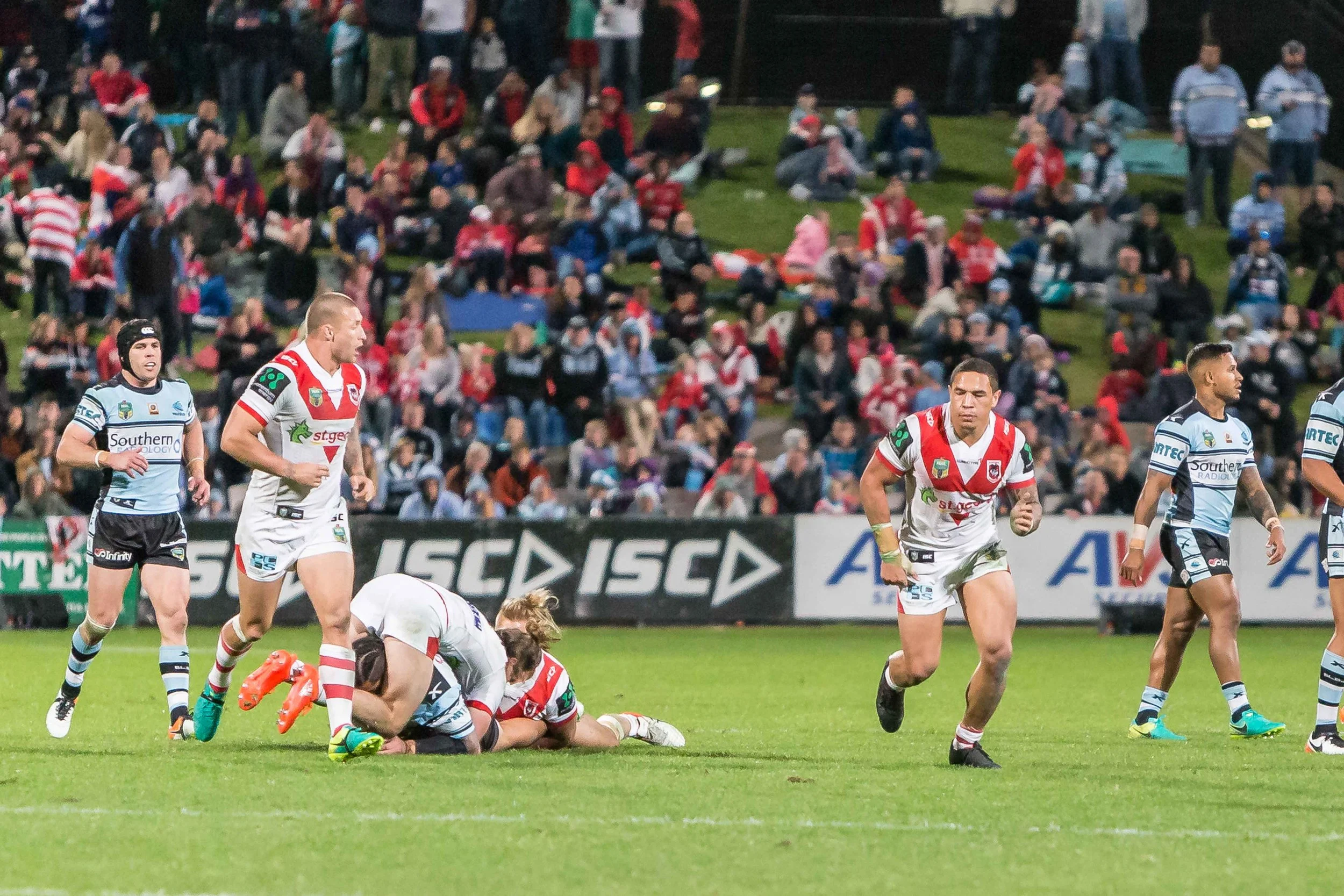 Sims and Frizell getting back onside