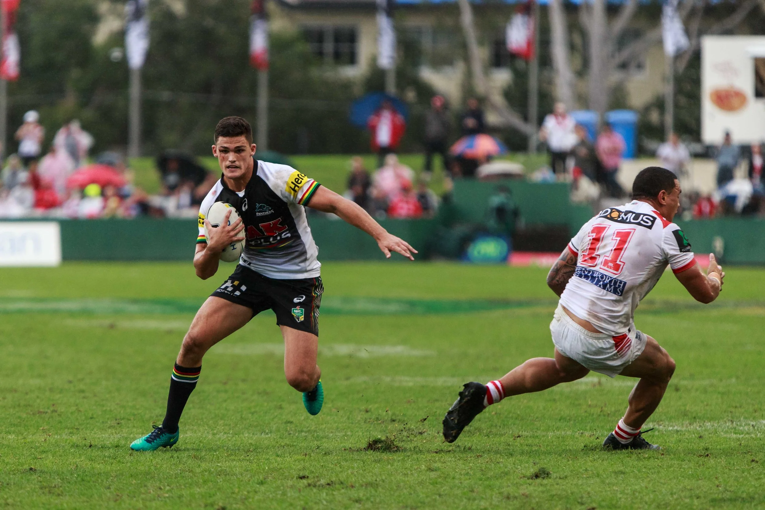 Cleary steps inside Frizell, heading towards the try line
