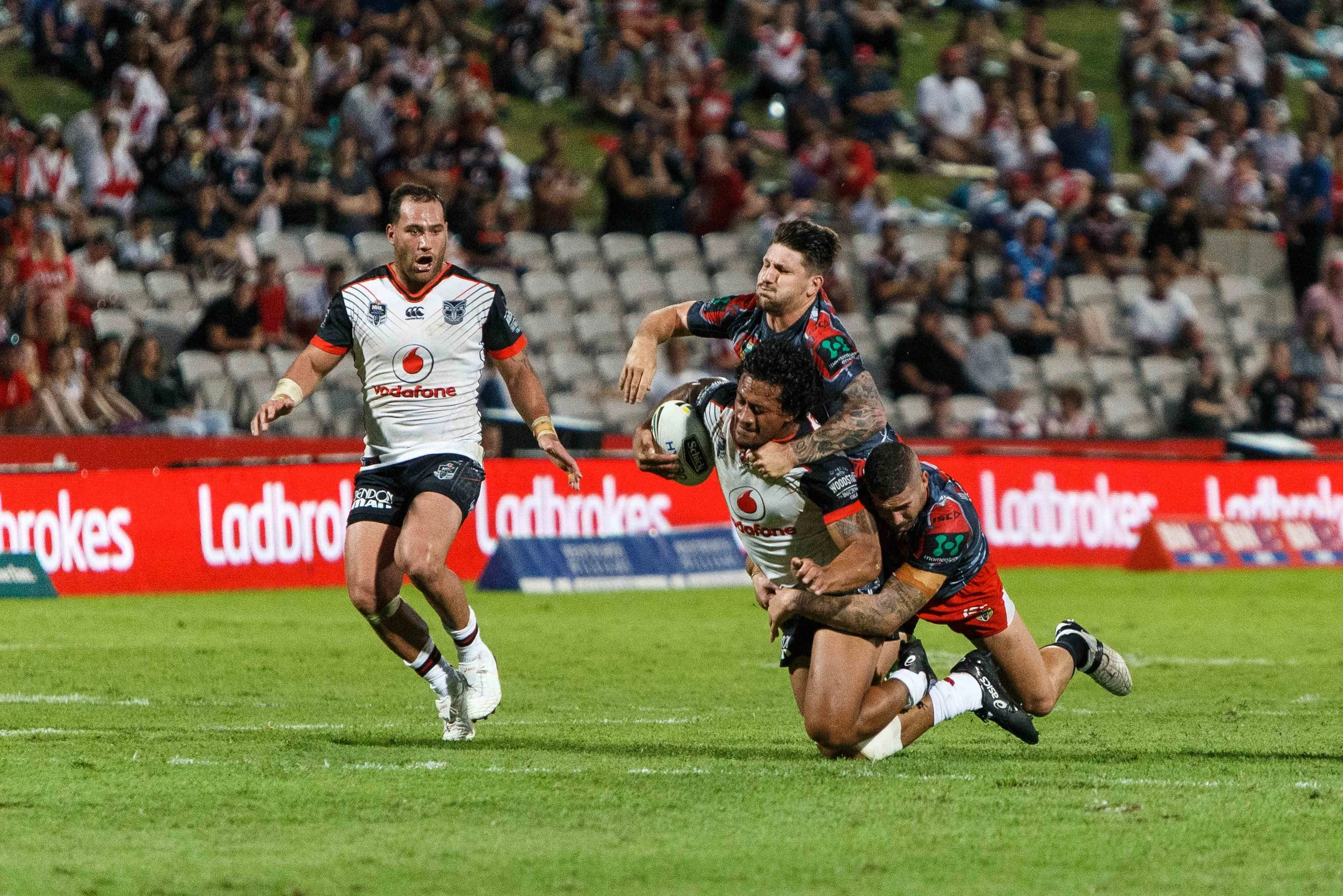 Widdop using his Ant man powers