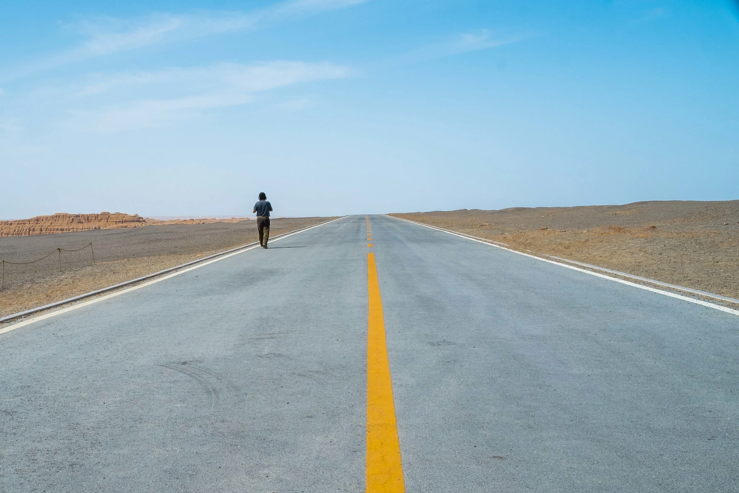 Don't miss your bus. Dunhuang Global Geopark