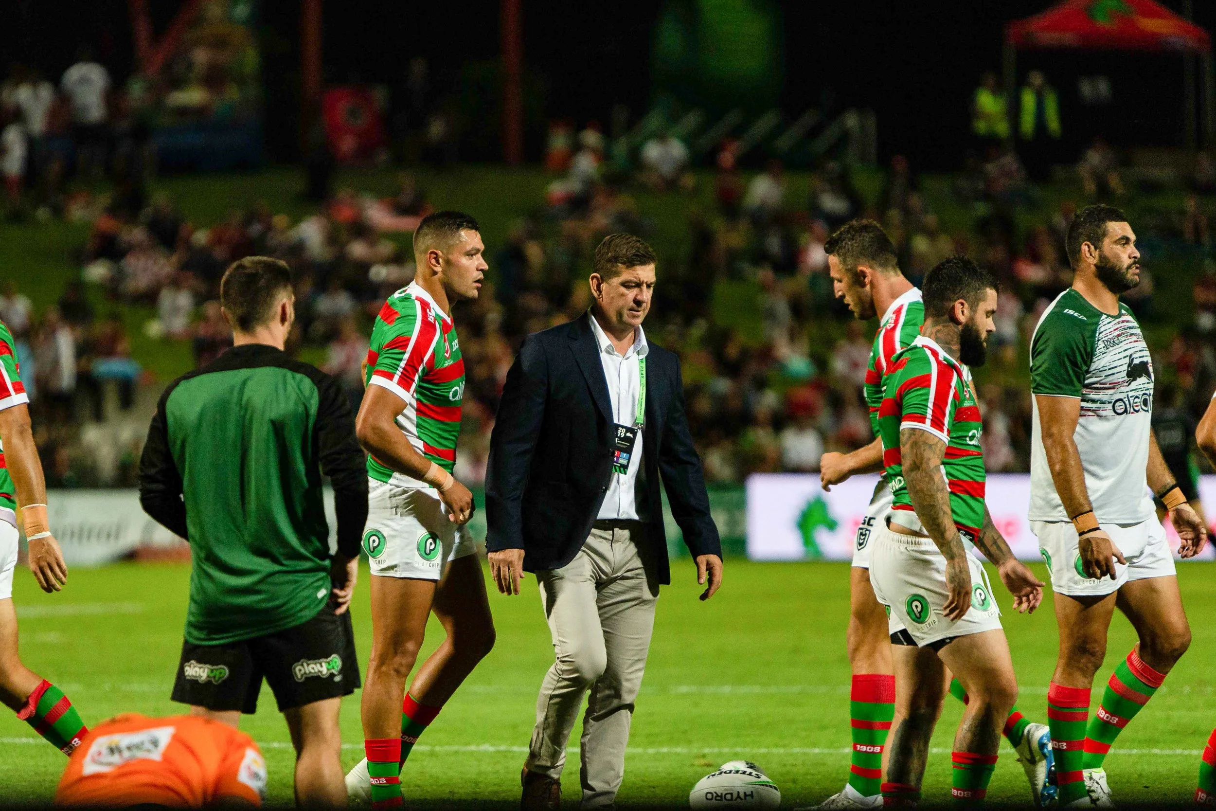 Rabbiitohs warming up