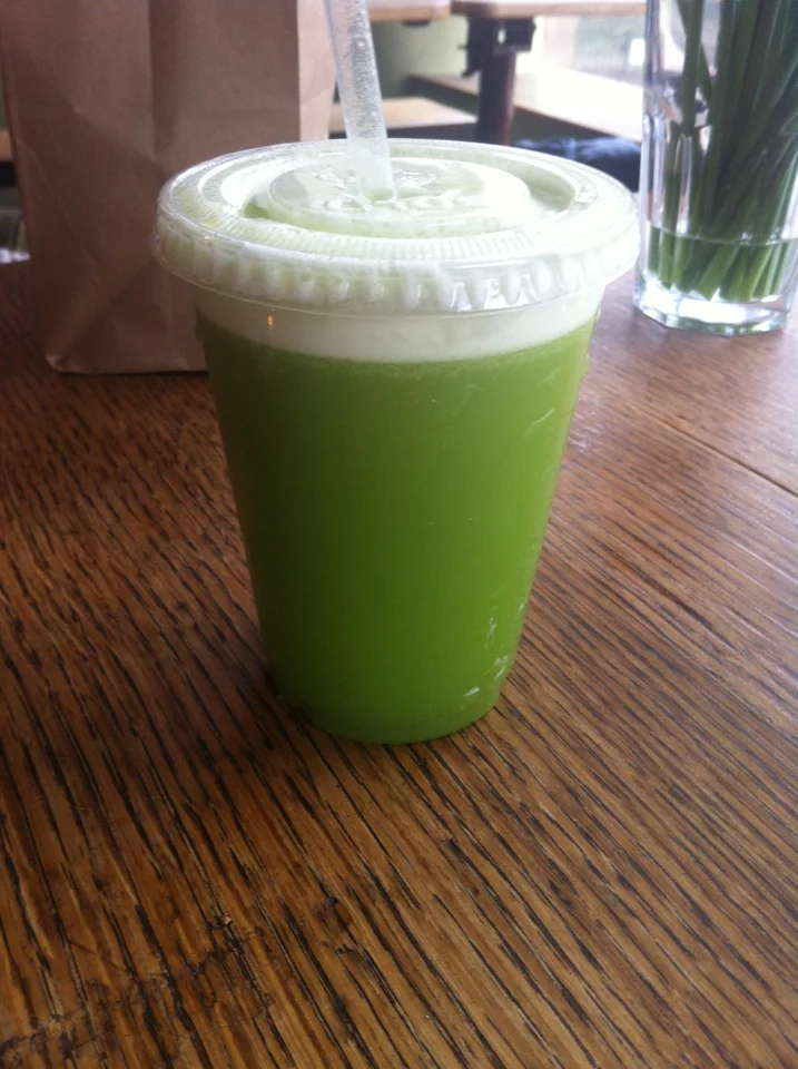 green smoothie.jpg