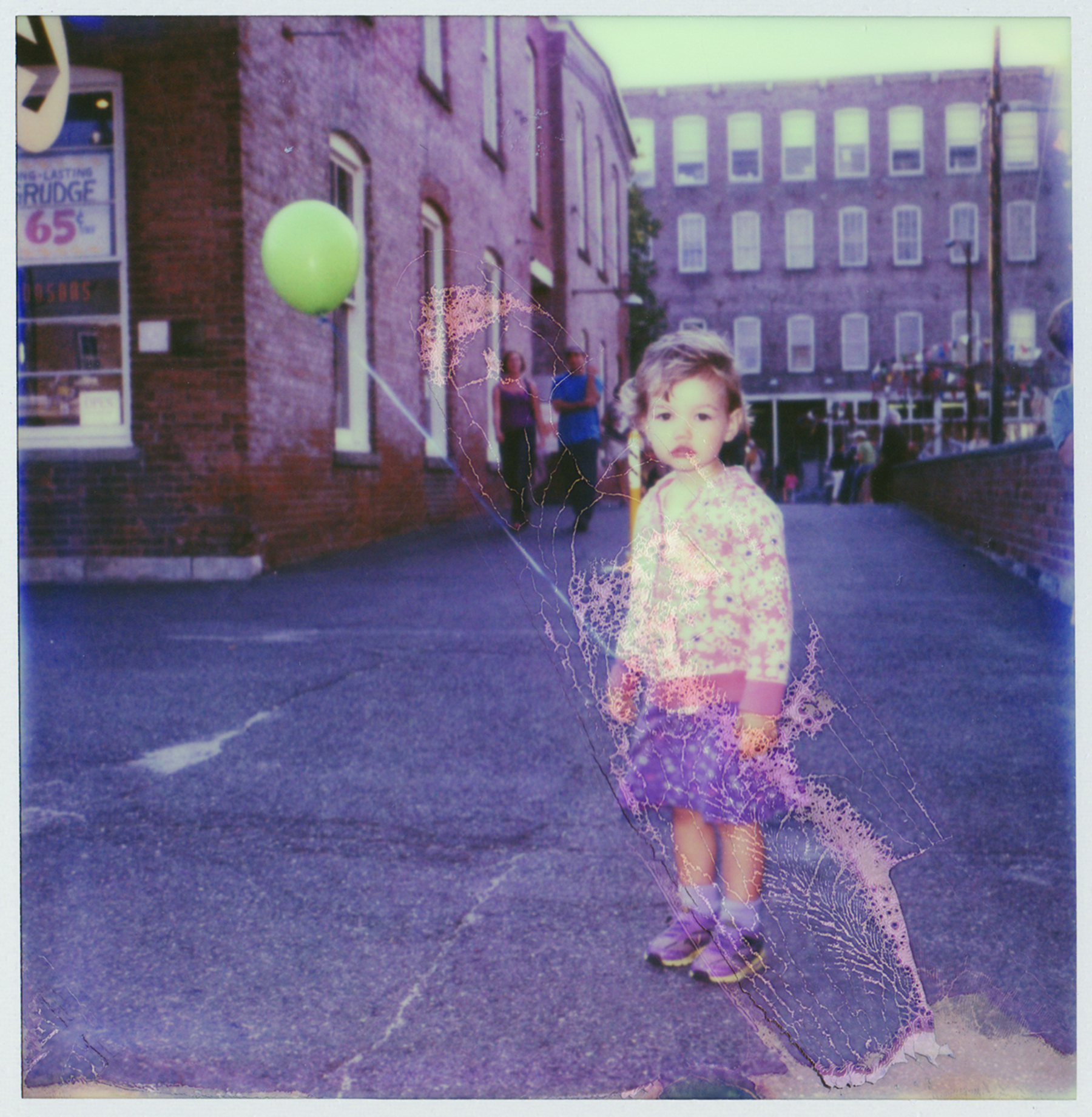 fg-girl-with-balloon.jpg
