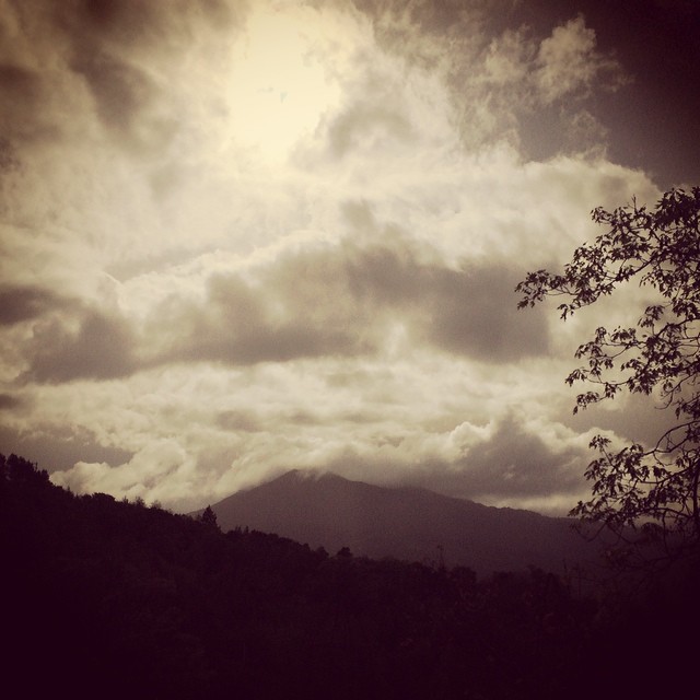 #california #cloudporn nice to be in a place with some geography - #vista #mountains