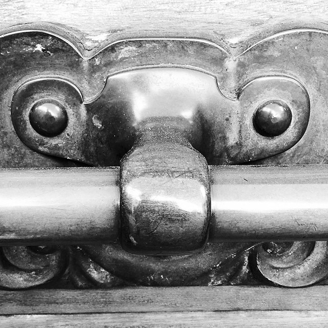 #iseefaces #pareidolia