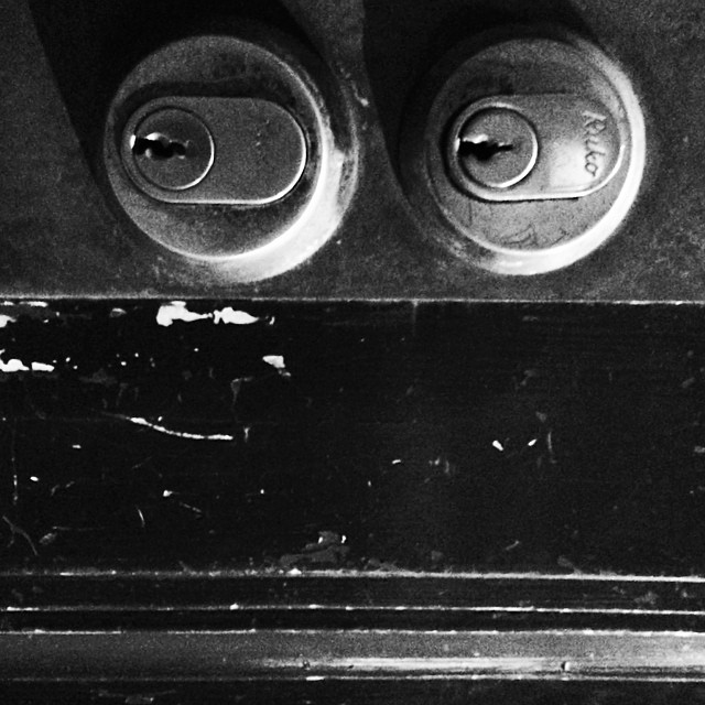 #iseefaces #pareidolia #iseeshiftyfaces #shifty