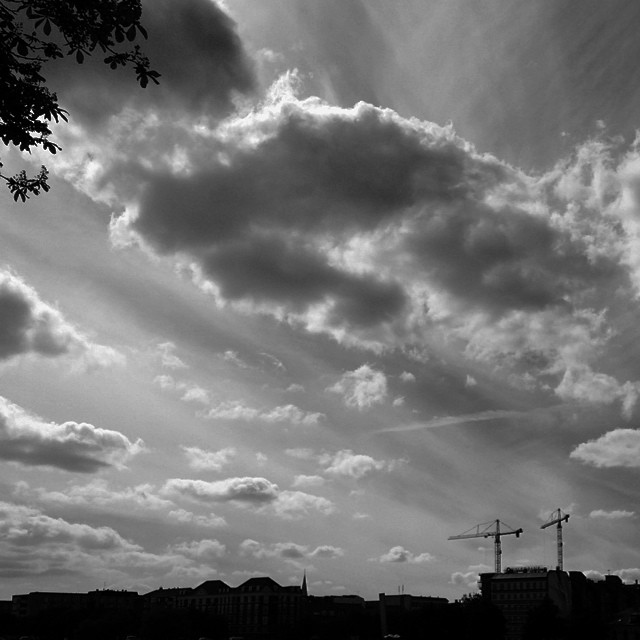 Great clouds over the #lakes #copenhagen #østerport - #cloudporn #sky #vista #blackandwhite