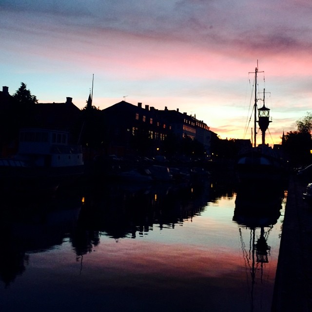 #copenhagen #sunset and #canal at #christiansborg