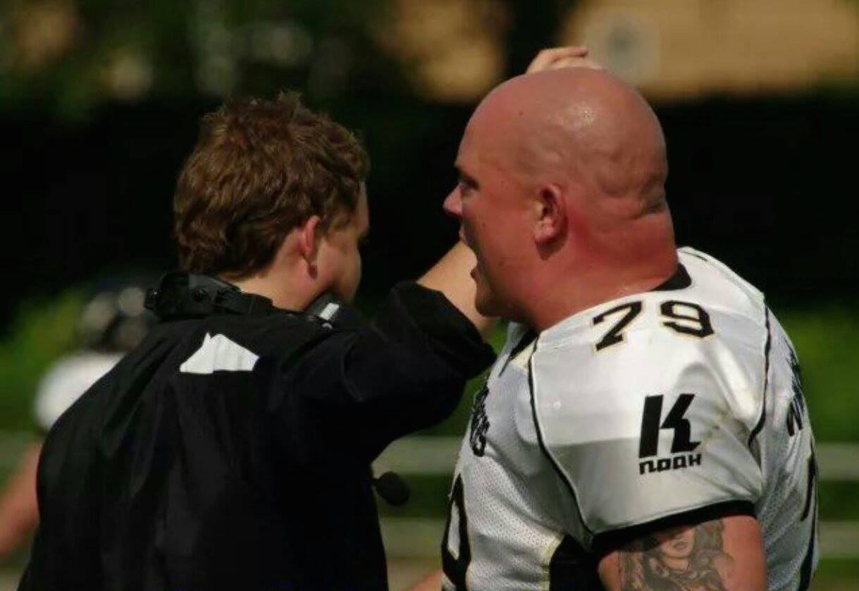 Croon med masser af energi på banen som spiller. © blind-side.dk