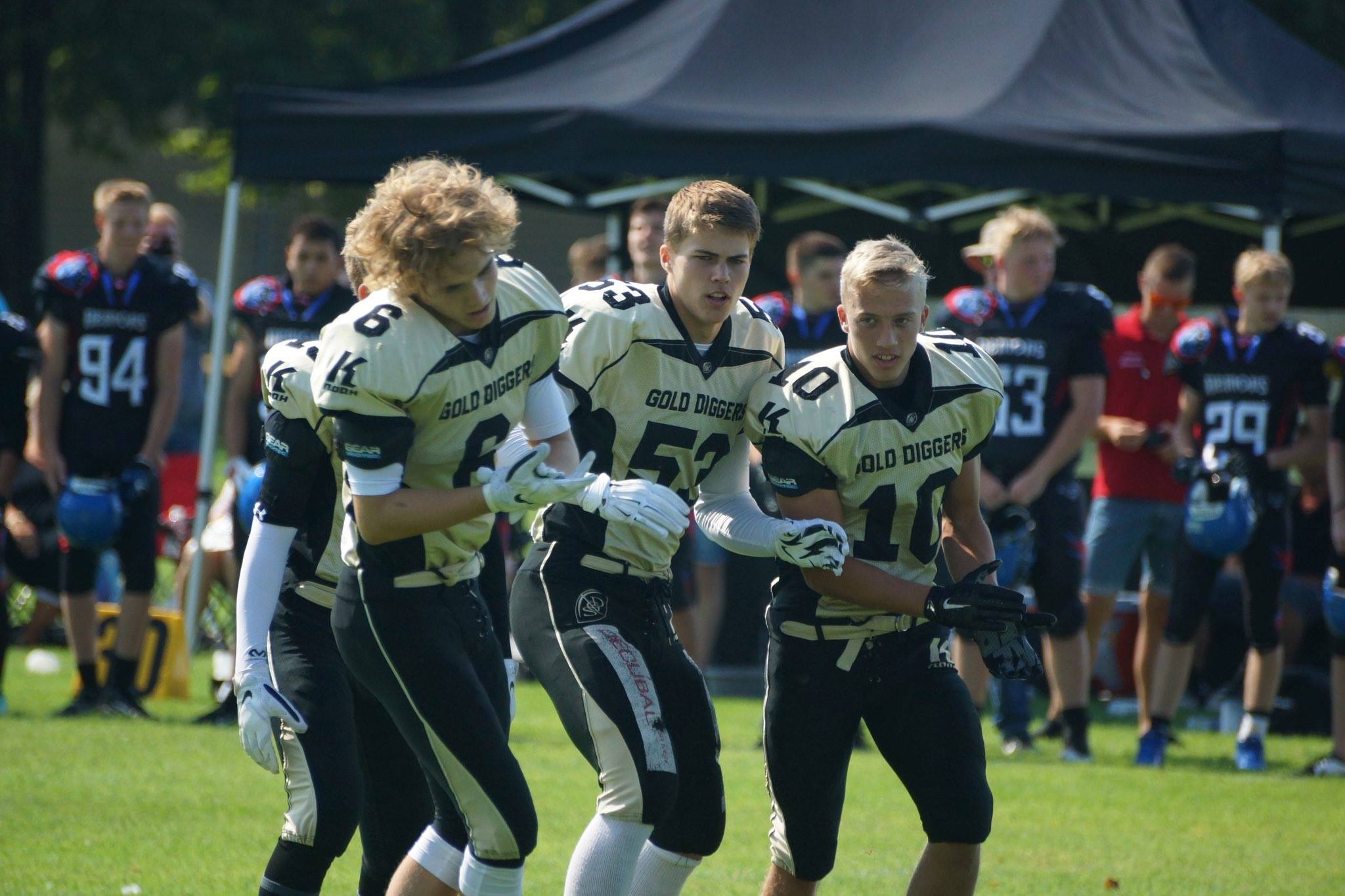 U16 profiles WR Thomas Ashworth(left), LB Magnus Vöge(middle), RB Nicklas Hansen(right). - Photo by Kenneth Ulrich