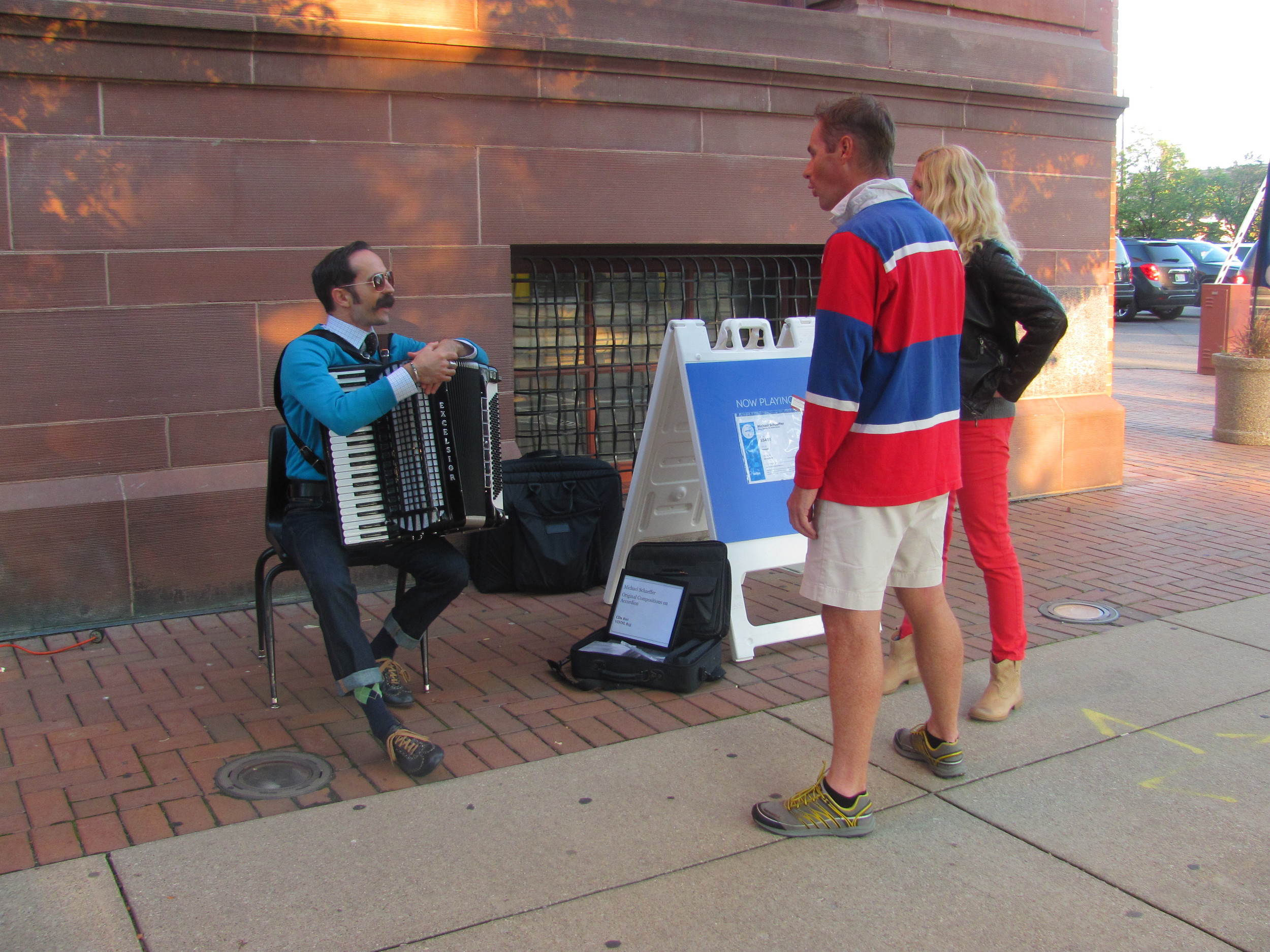  This couple said they listen to a lot of French cafe music on Pandora, and when Michael began playing a song in musette, they got really excited. :)&nbsp; 