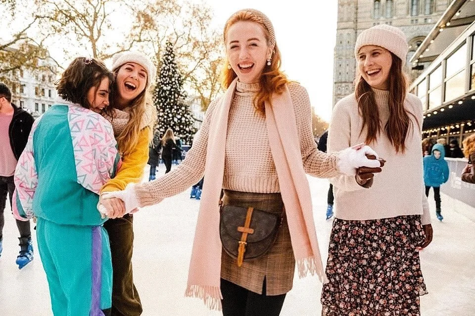 throwback 1 year ago ice skating with my friends 💌!! Hope we can go again one day! Feels like no time has passed!