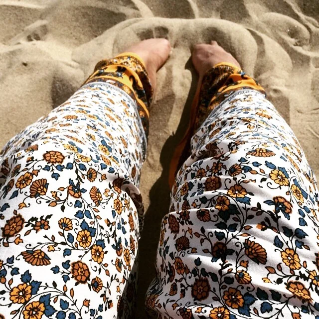 Toes in the sand with my palazzo pants (Forever 21)