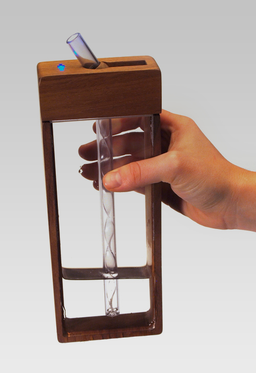 We’ve included an entertaining turbine so you can visually bond with your data. When the user sucks water through the straw, the turbine in the straw spins, which powers a microchip and top-facing LED display.