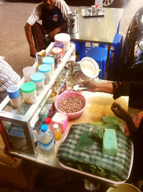 One of the ever present kun-ya stalls dotted around Yangon.