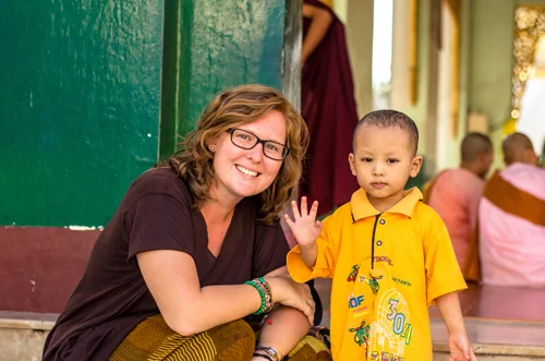 Mikayla made a friend at Shwedagon Pagoda.