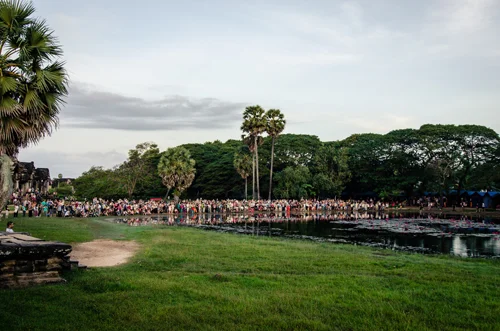 The crowd outside Angkor Wat to watch the sunrise.